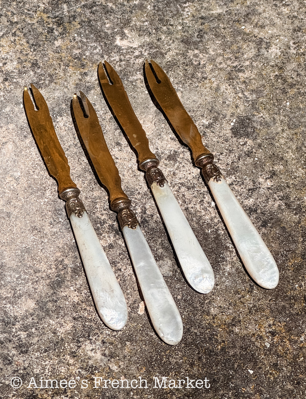 Antique French Mother of Pearl Fruit Forks, Set of 4, Belle Époque Flatware, Fourchettes à Fruits